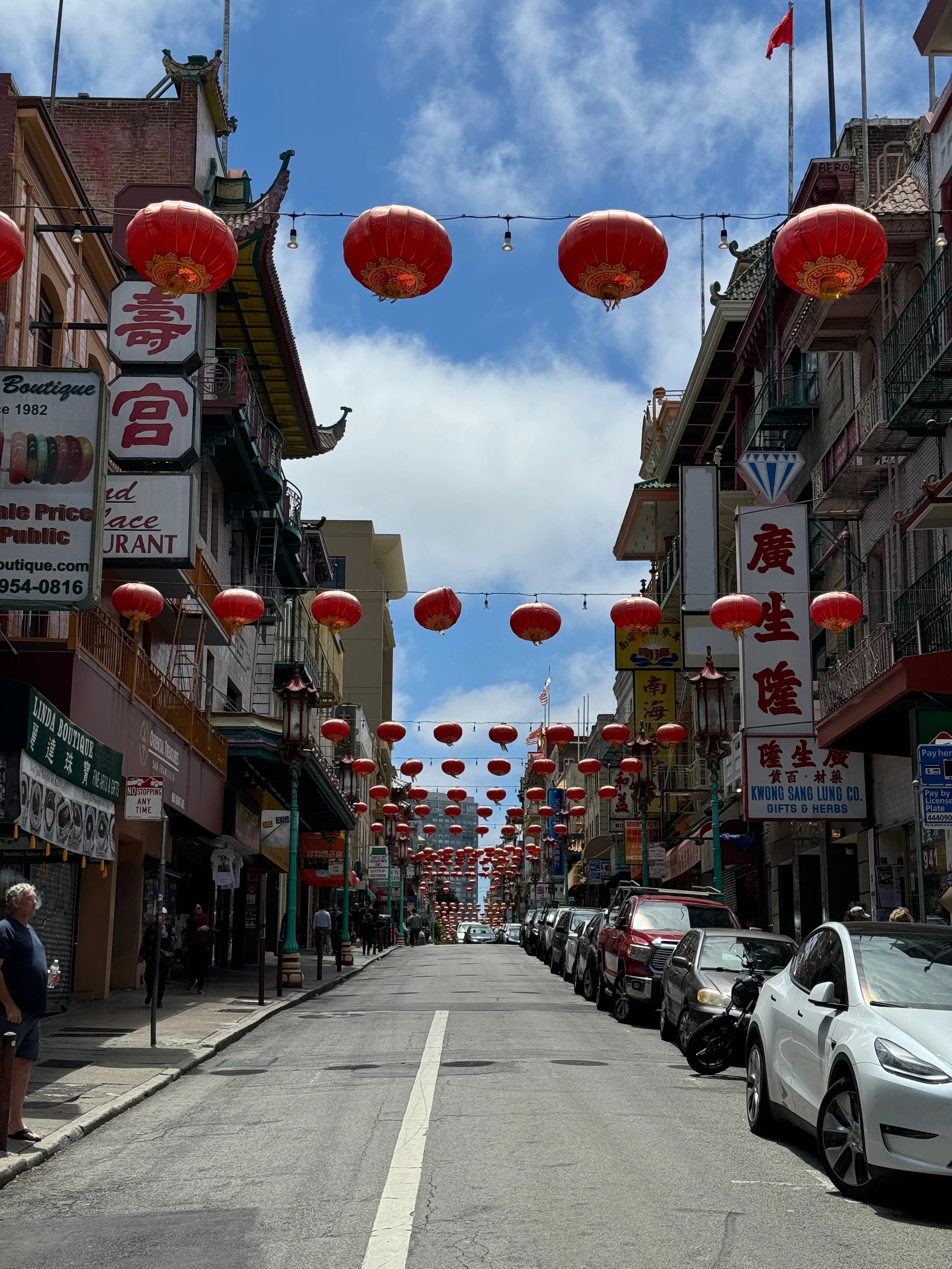 Red lanterns in San Francisco Chinatown